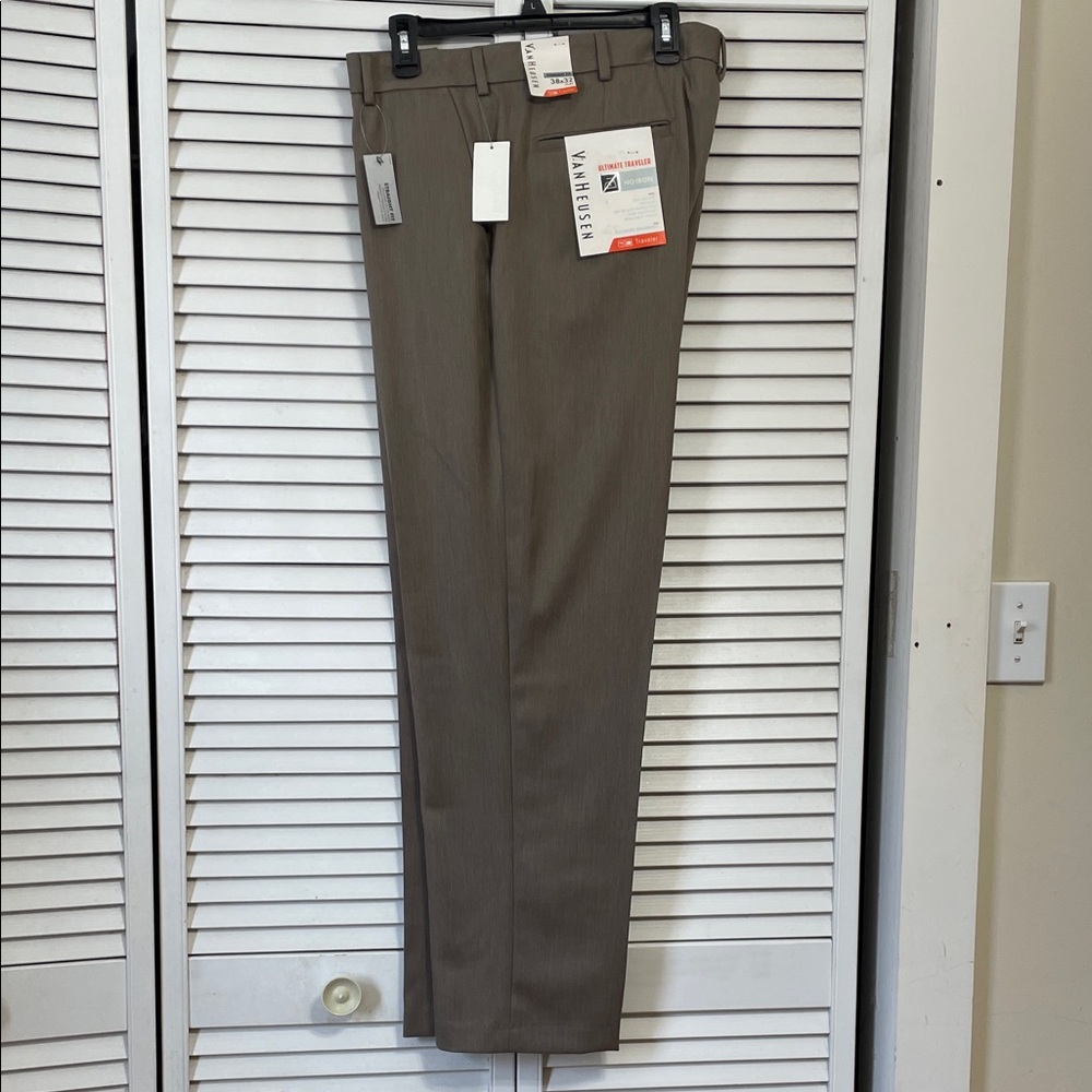 Van Heusen Men's Tan Dress Pants NWT